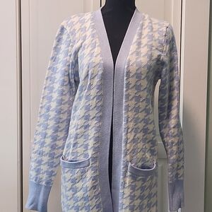 Express Light Blue and Cream Houndstooth Open Cardigan